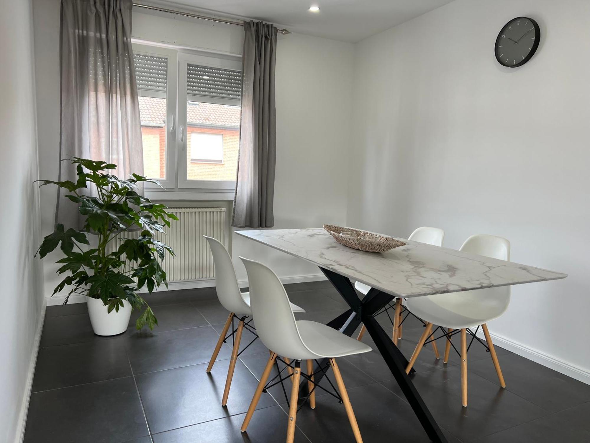 Elegante Apartment In Erftstadt Mit Balkon, Zentral, Bahnhof Nah, Phantasialand Bruehl Bei Cologne Exterior foto