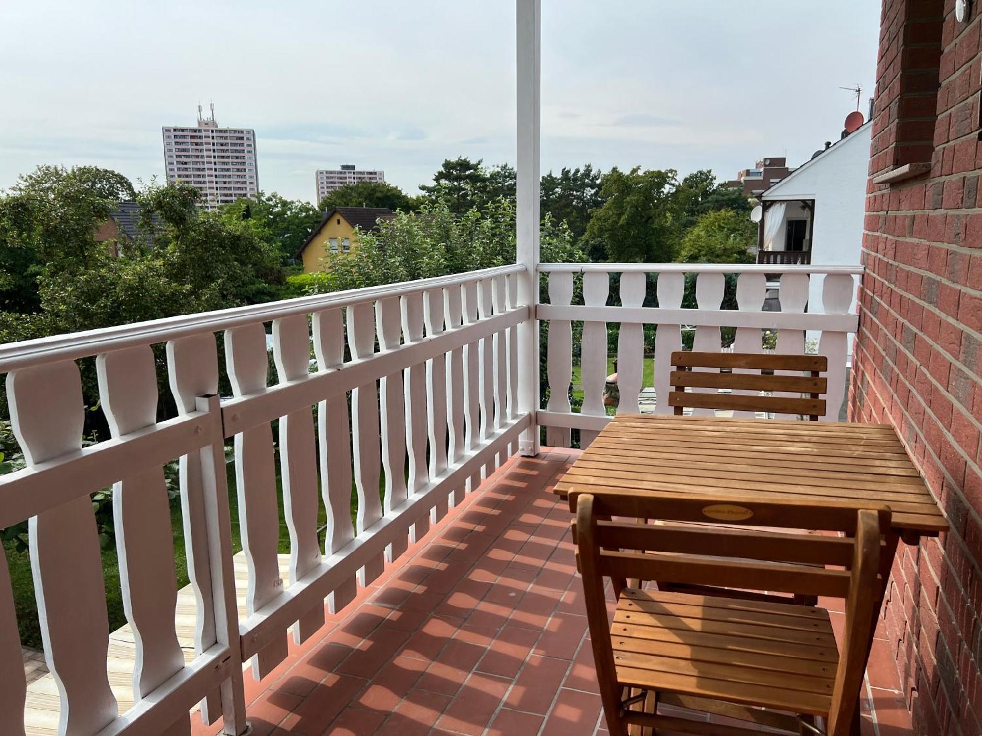 Elegante Apartment In Erftstadt Mit Balkon, Zentral, Bahnhof Nah, Phantasialand Bruehl Bei Cologne Exterior foto