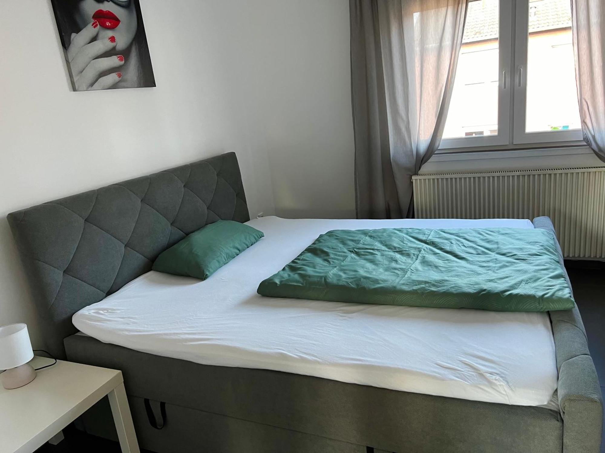 Elegante Apartment In Erftstadt Mit Balkon, Zentral, Bahnhof Nah, Phantasialand Bruehl Bei Cologne Exterior foto